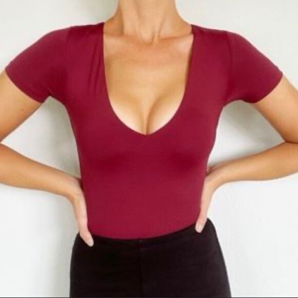 House of Harlow 1960 Revolve Deep V-Neck Bodysuit In Burgundy Size XL - Picture 1 of 10